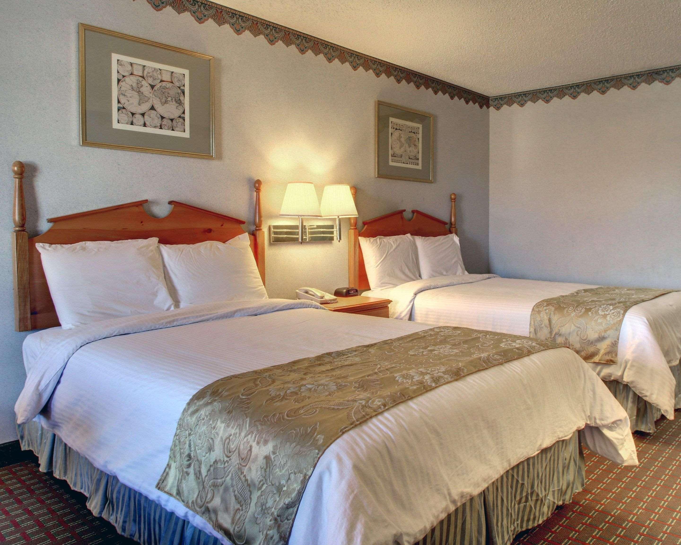 Econo Lodge Clinton Luaran gambar
