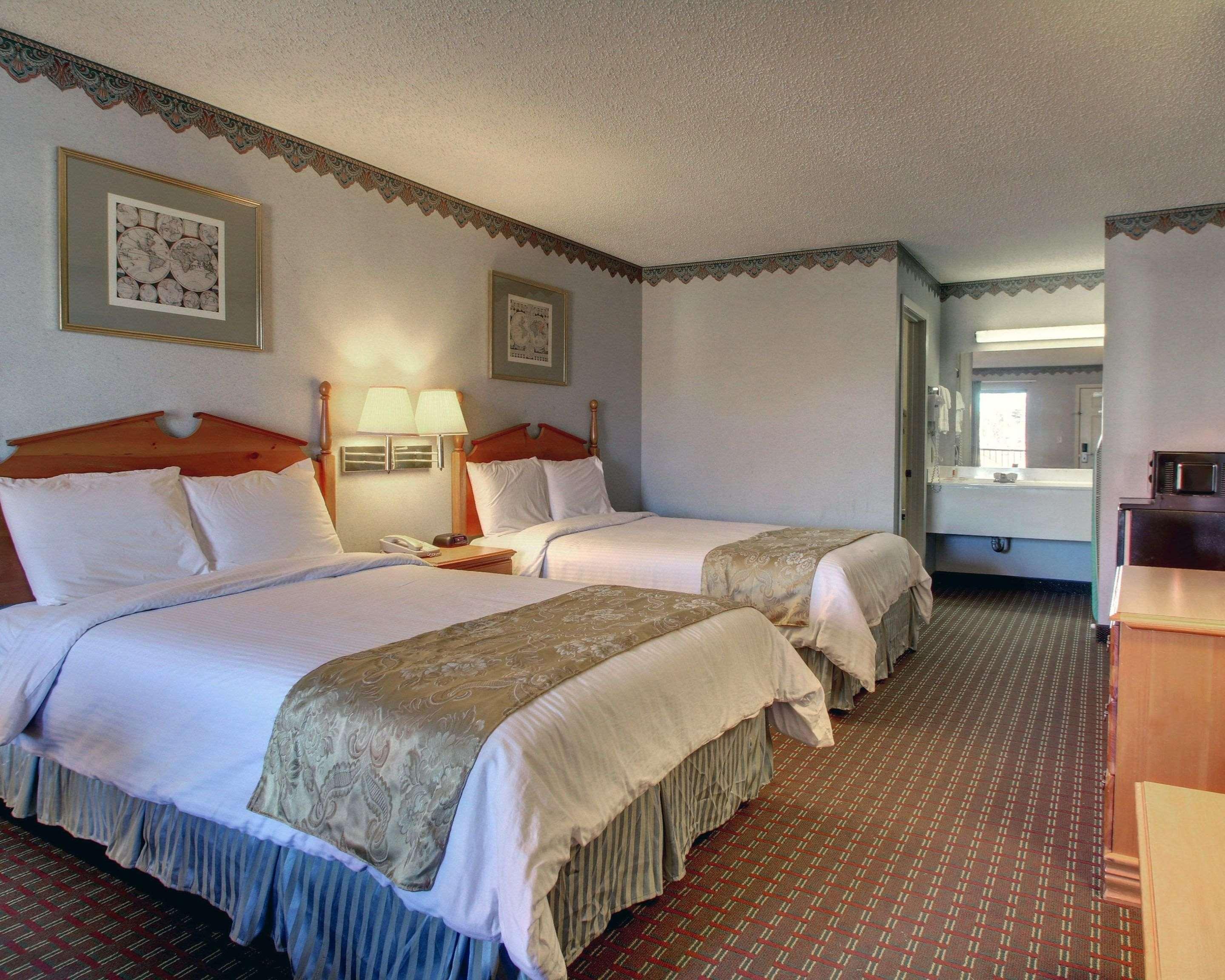 Econo Lodge Clinton Luaran gambar