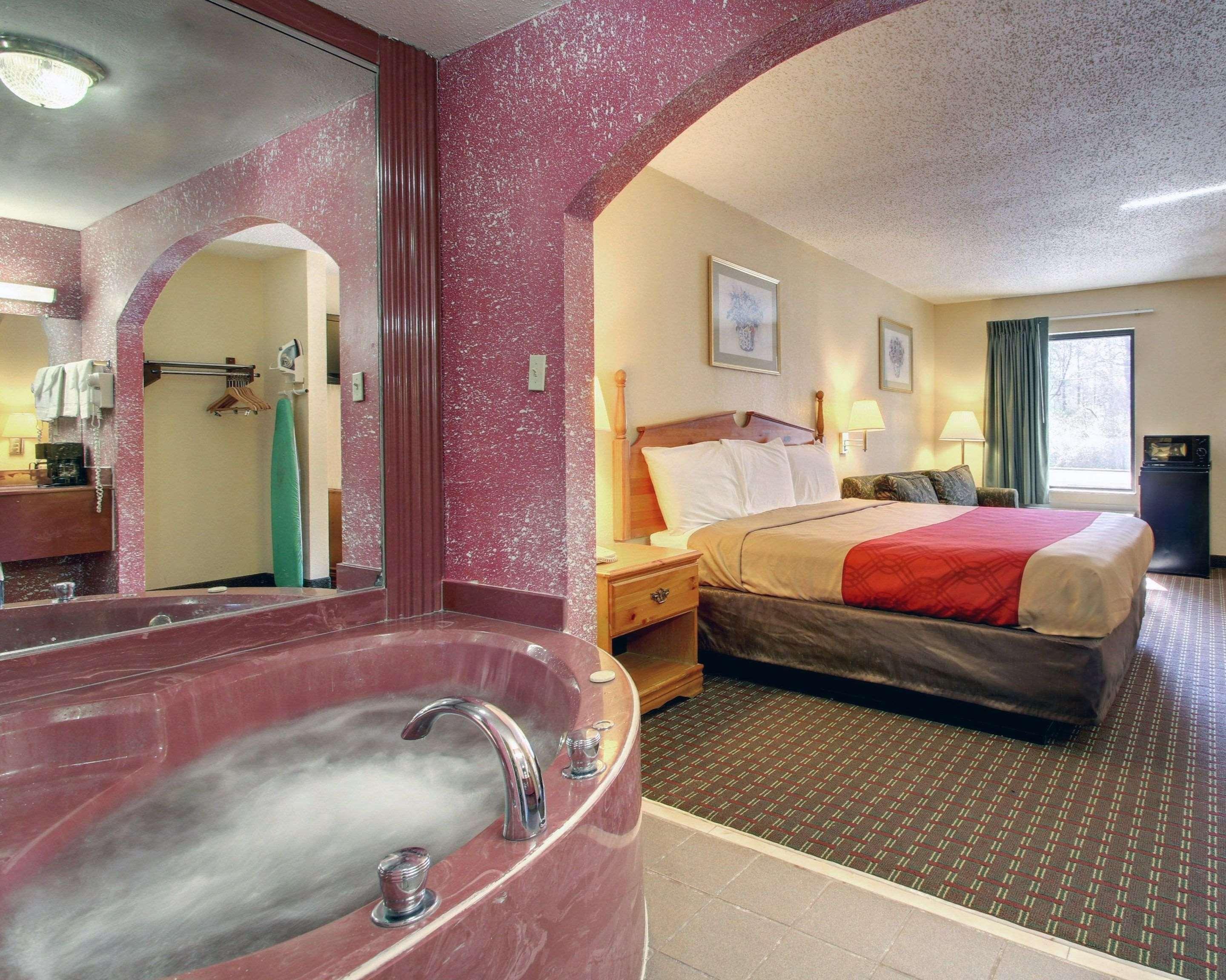 Econo Lodge Clinton Luaran gambar
