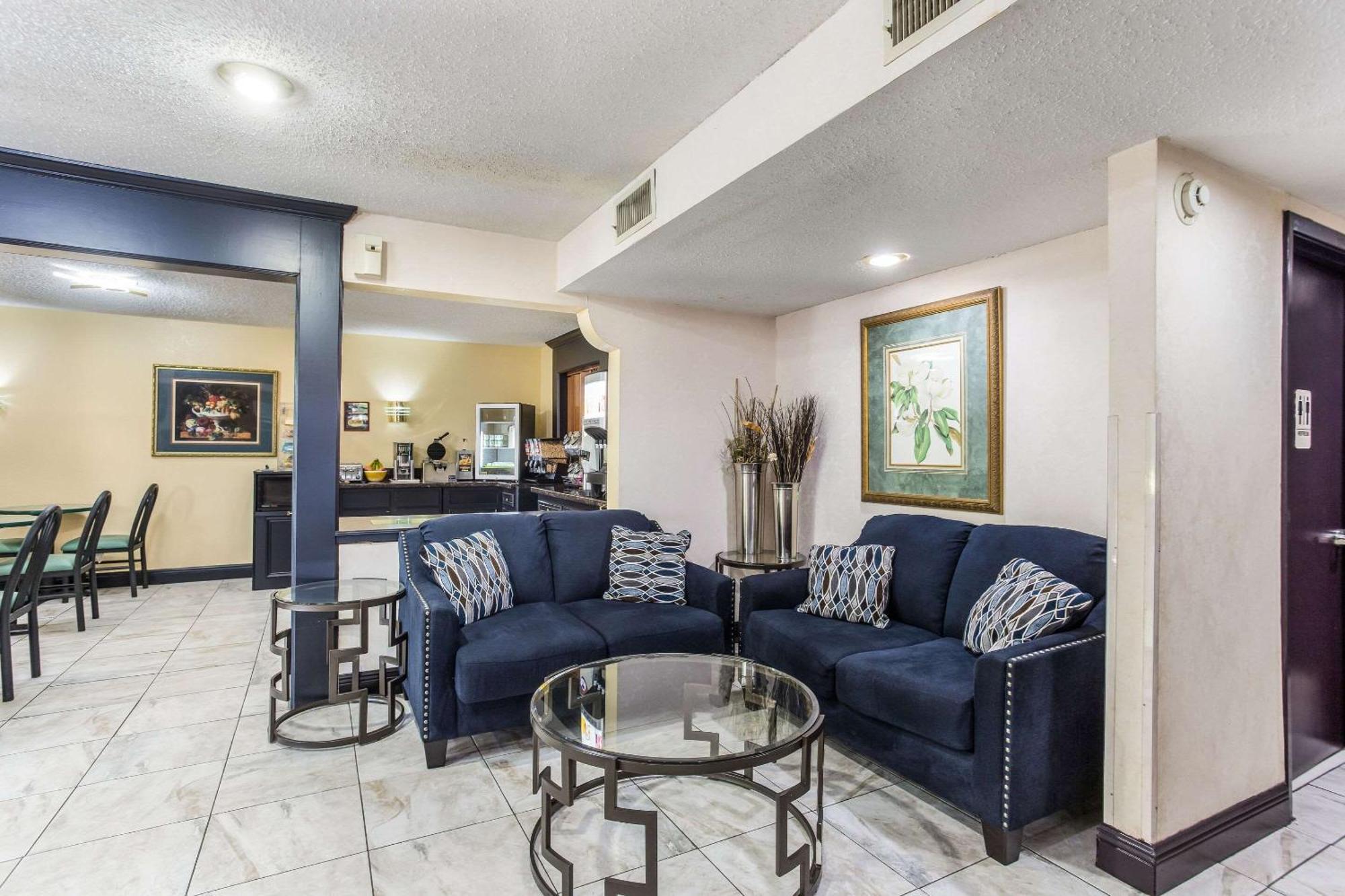 Econo Lodge Clinton Luaran gambar