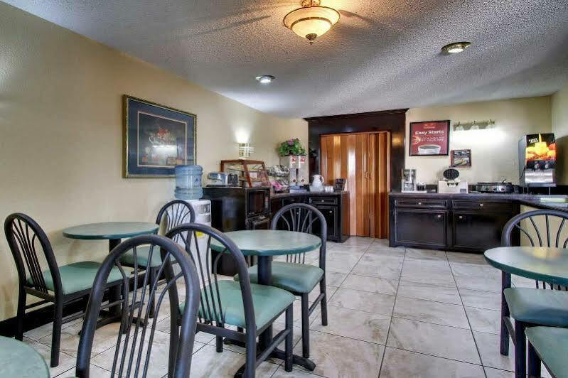 Econo Lodge Clinton Luaran gambar